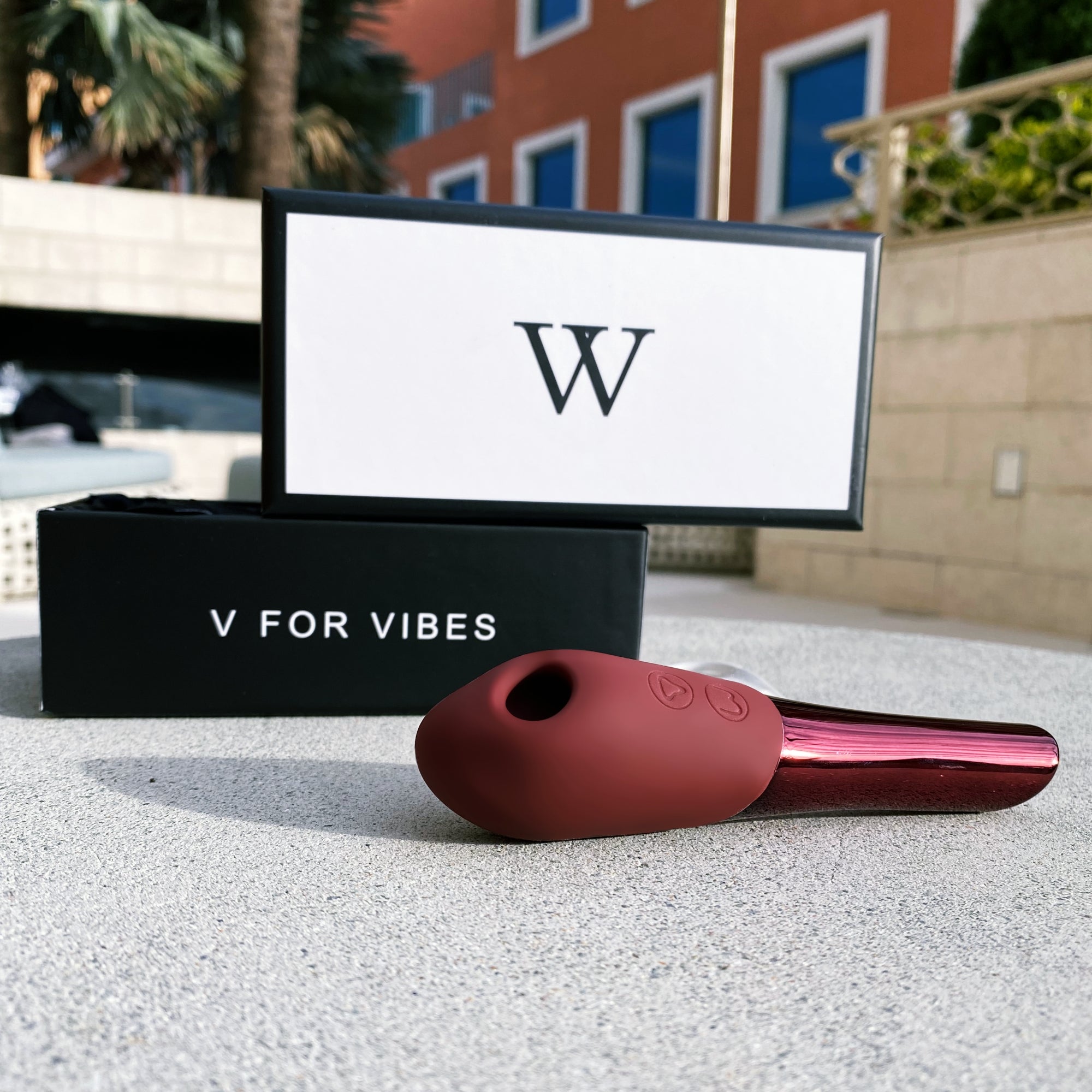 Nipple Vibrator - Best Nipple Sex Toy Bubona | V For Vibes