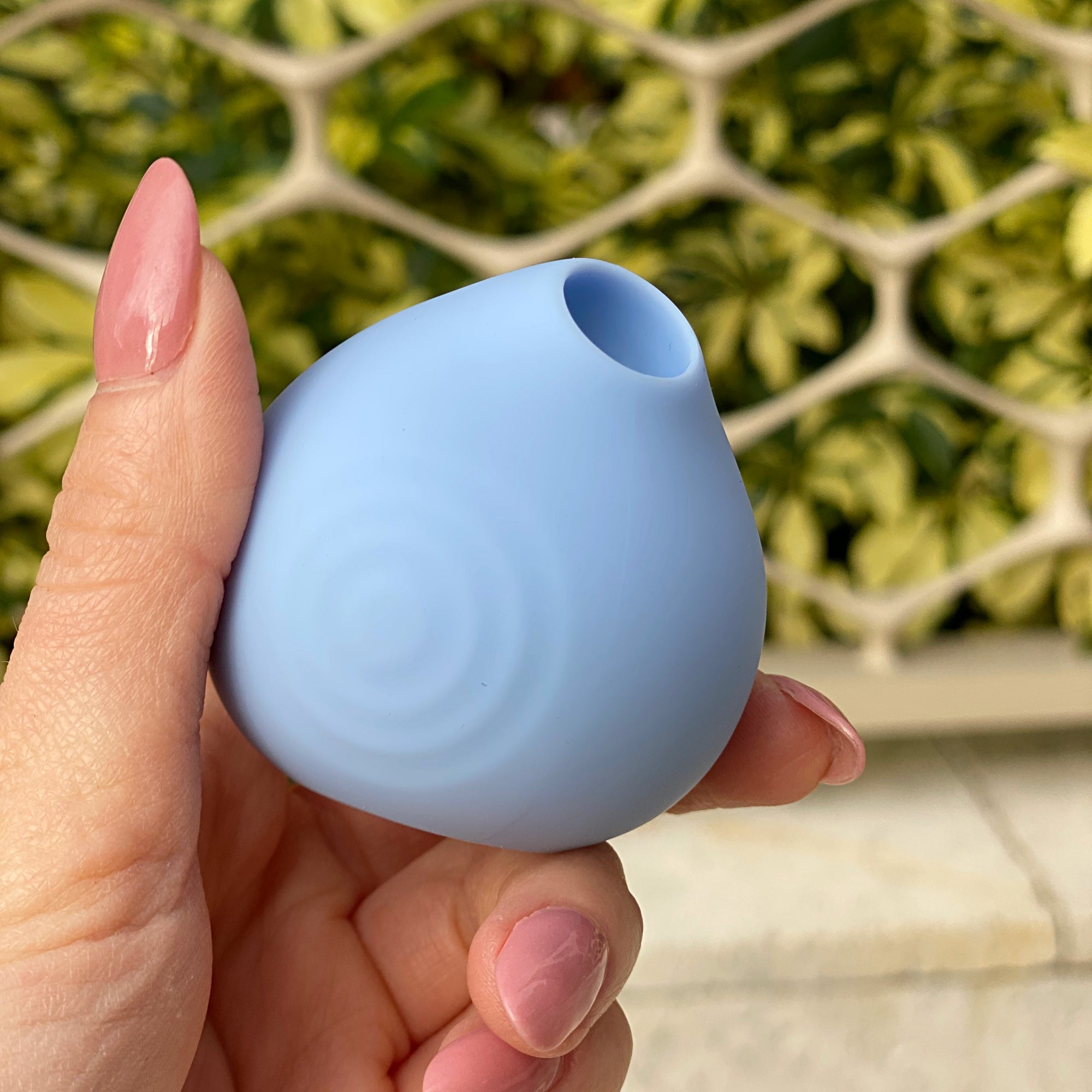 Little Sucker - The Cute Vibrator Candelifera | V For Vibes